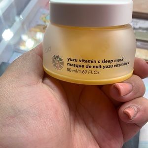 Vitamin C sleep mask